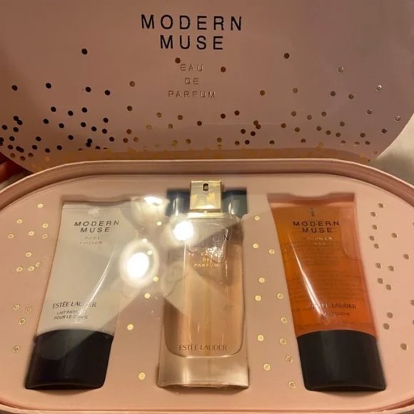 New Modern Muse by Estée Lauder 3 piece set 1.7fl oz